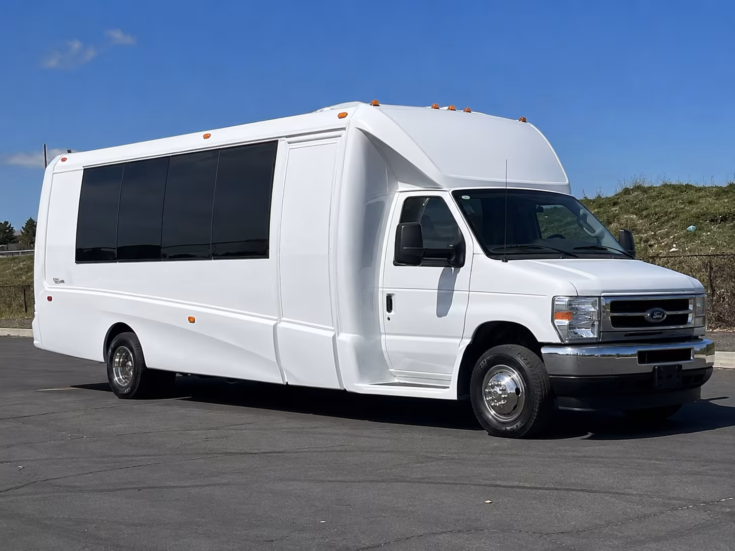 Chula Vista Birthday, Sweet 16, & Quinceañera Transportation party bus exterior